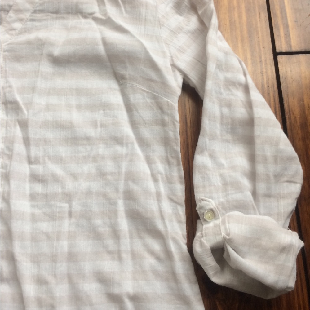 Mountain Hard Wear Thin Long Sleeved Top View 2